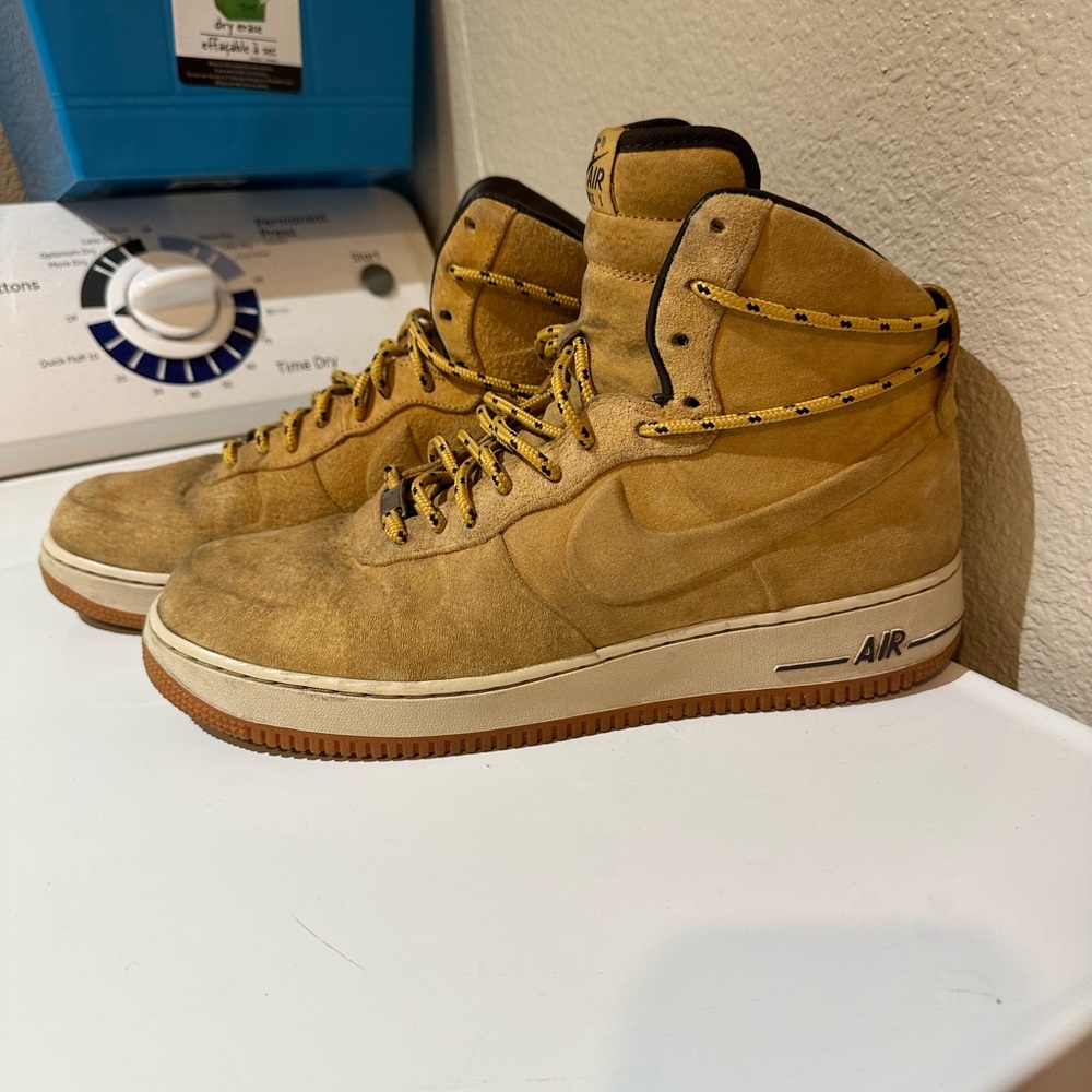 Nike Air Force 1 high wheat